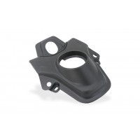 CNC Racing Carbon Fiber Fuel Tank Top Cover for the Ducati Hypermotard 698 Mono CNC Racing Carbon Fiber Fuel Tank Top Cover for the Ducati Hypermotard 698 Mono